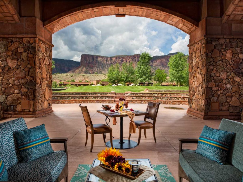Patio seating in Gateway Canyons Resort